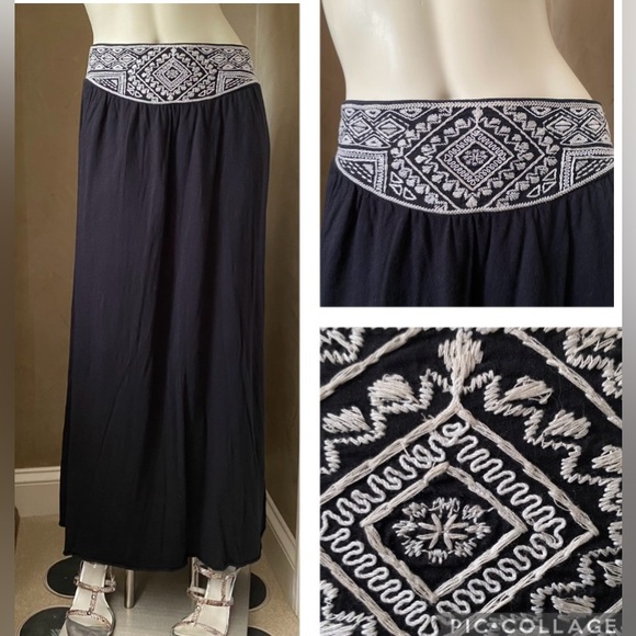 AMERICAN EAGLE OUTFITTER women's black maxi Skirt elastic Waist size M - Picture 1 of 12